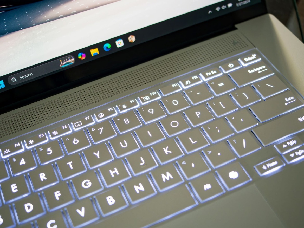 AMD Ryzen AI 9 HX 370 Review: Zen 5 Tested On A Gorgeous ASUS Laptop
