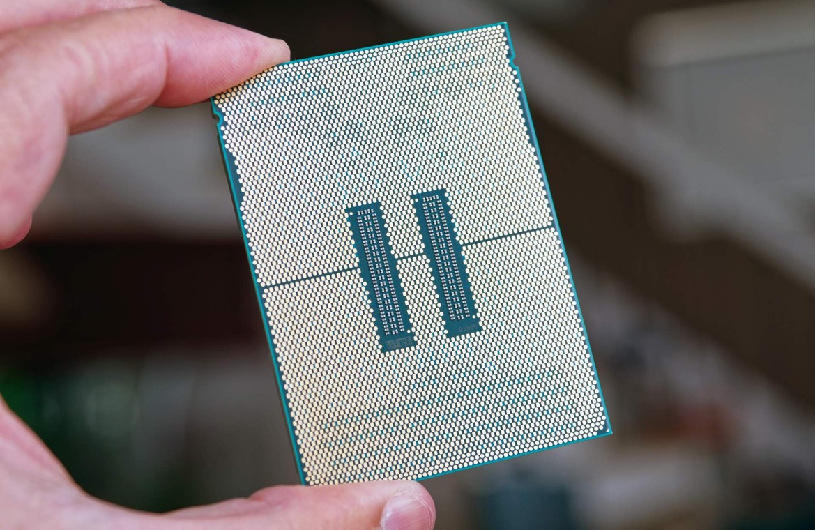 Intel Xeon w7-2595x Review: All P-Core Pro Workstation Power