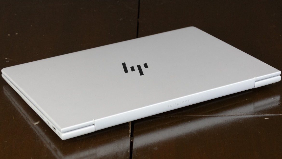 HP EliteBook 1040 G11 Review: A Road Warrior’s Secret Weapon
