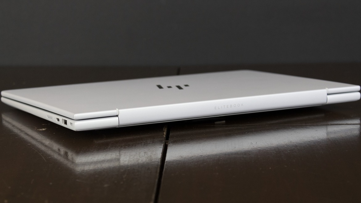 HP EliteBook 1040 G11 Review: A Road Warrior’s Secret Weapon