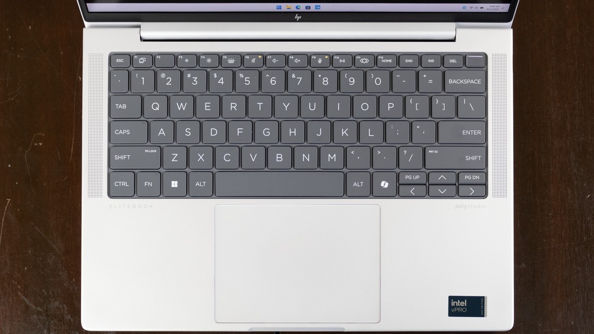 HP EliteBook 1040 G11 Review: A Road Warrior’s Secret Weapon