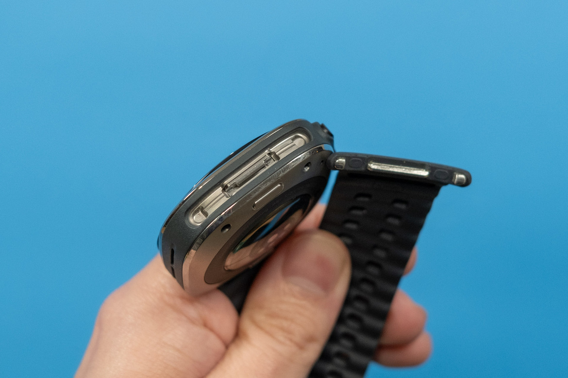 Samsung Galaxy Watch Ultra Review: Feature-Rich But Bodacious