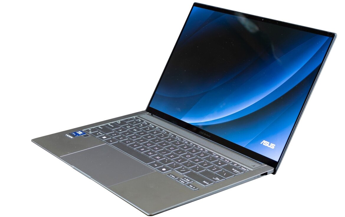 ASUS Zenbook S 14 Review: This Luxurious Lunar Lake Laptop Impresses