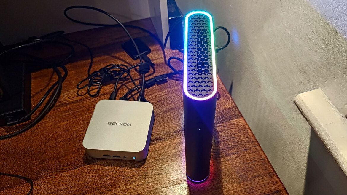 OneXGPU 2 eGPU Review: Radeon RX 7800M Turns Modest PCs Into Gaming Beasts