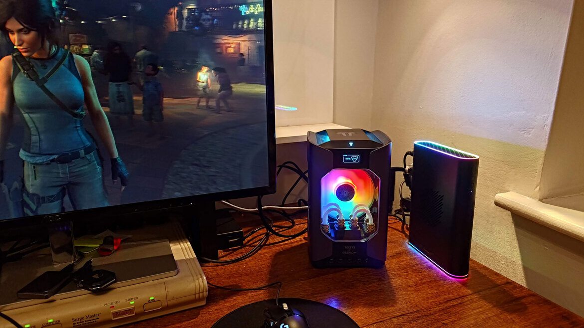 OneXGPU 2 eGPU Review: Radeon RX 7800M Turns Modest PCs Into Gaming Beasts
