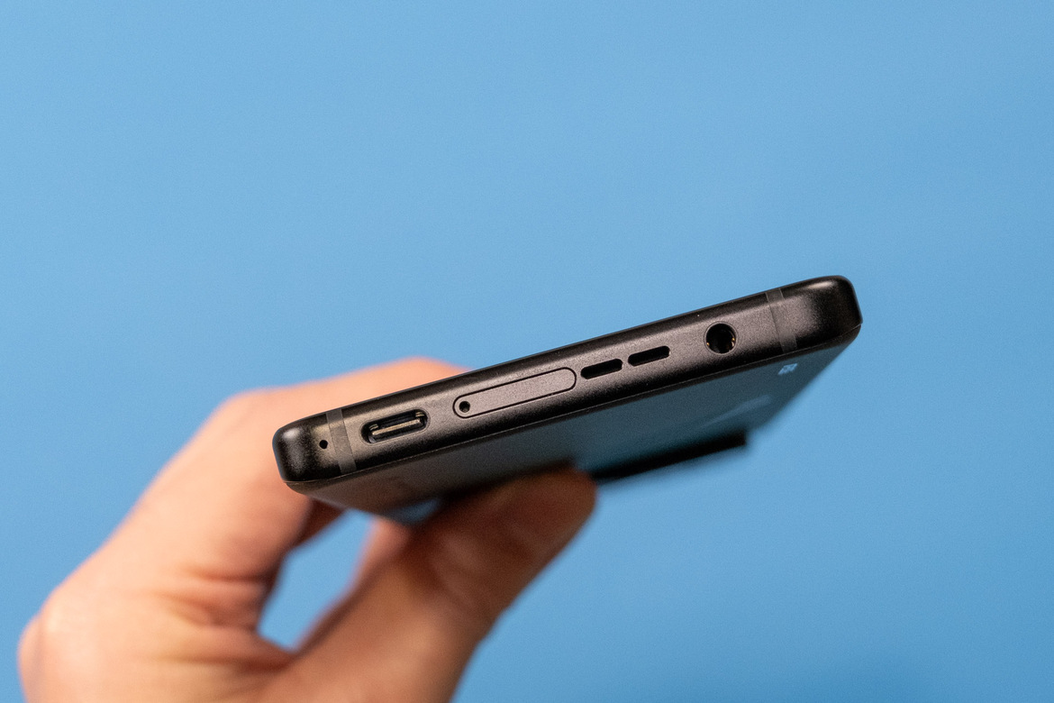 Asus ROG Phone 9 Pro Review: Snapdragon 8 Elite Mobile Gaming Unleashed