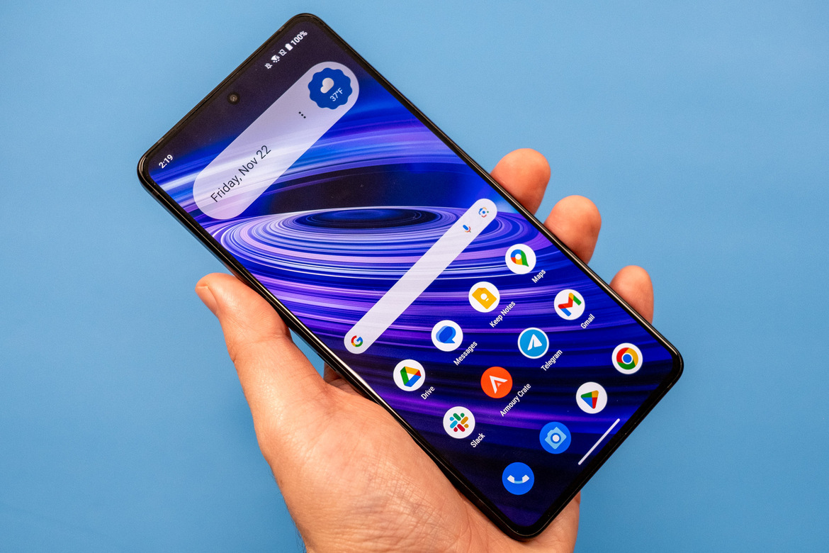 Asus ROG Phone 9 Pro Review: Snapdragon 8 Elite Mobile Gaming Unleashed