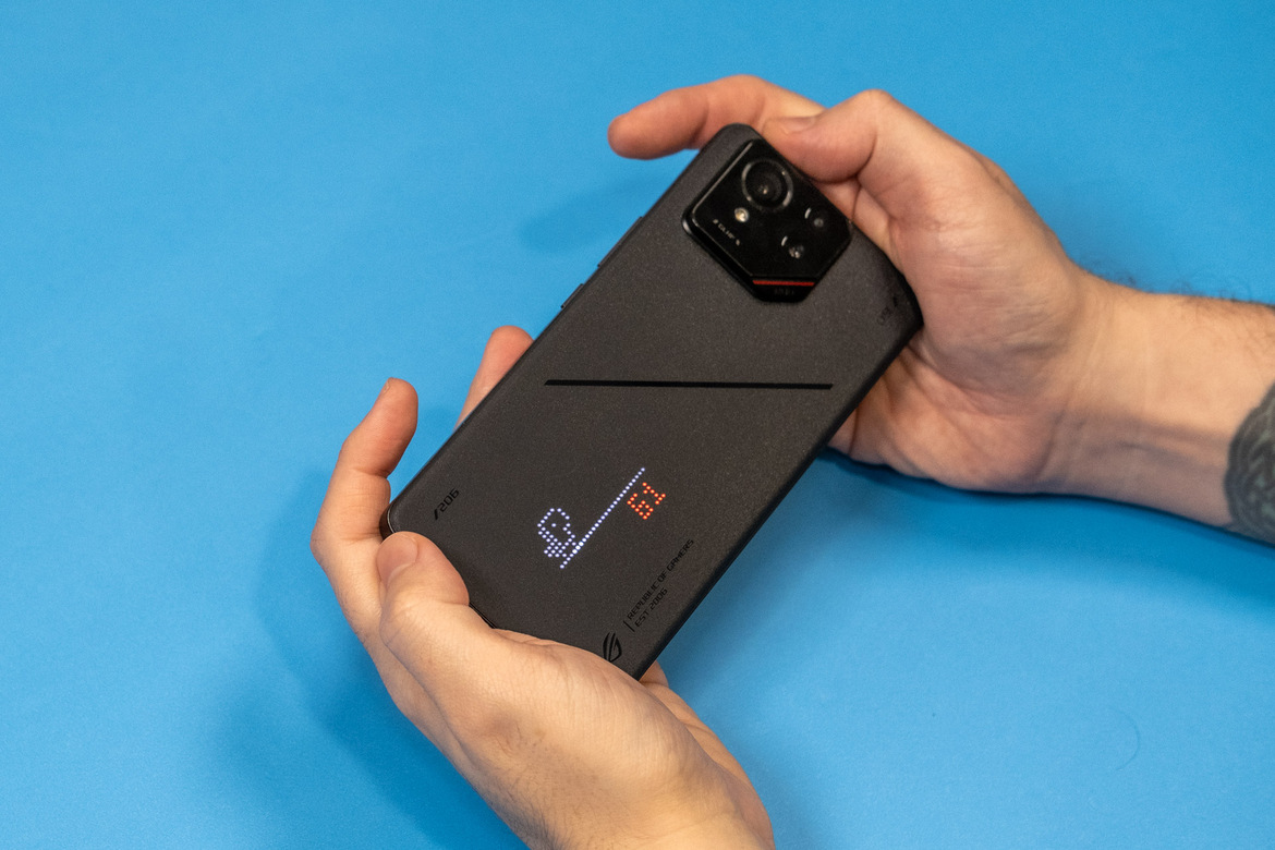 Asus ROG Phone 9 Pro Review: Snapdragon 8 Elite Mobile Gaming Unleashed