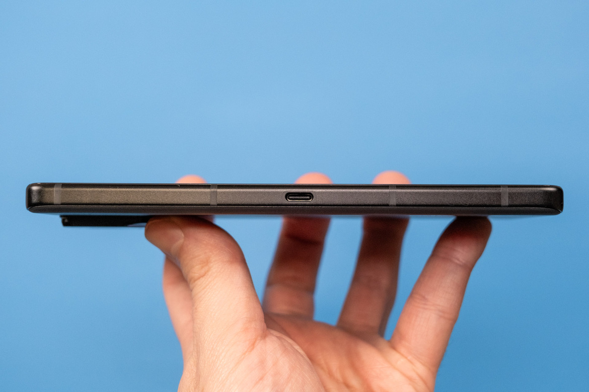 Asus ROG Phone 9 Pro Review: Snapdragon 8 Elite Mobile Gaming Unleashed