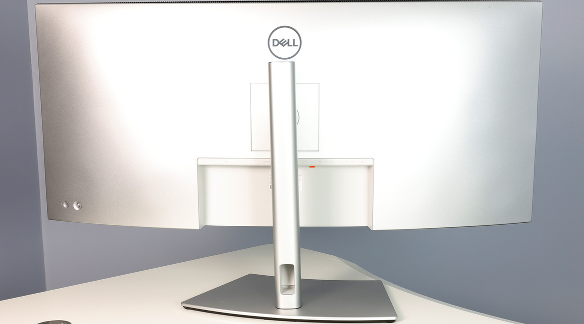 Dell UltraSharp 40 5K IPS Black 120Hz Monitor Review: It’s A Stunner