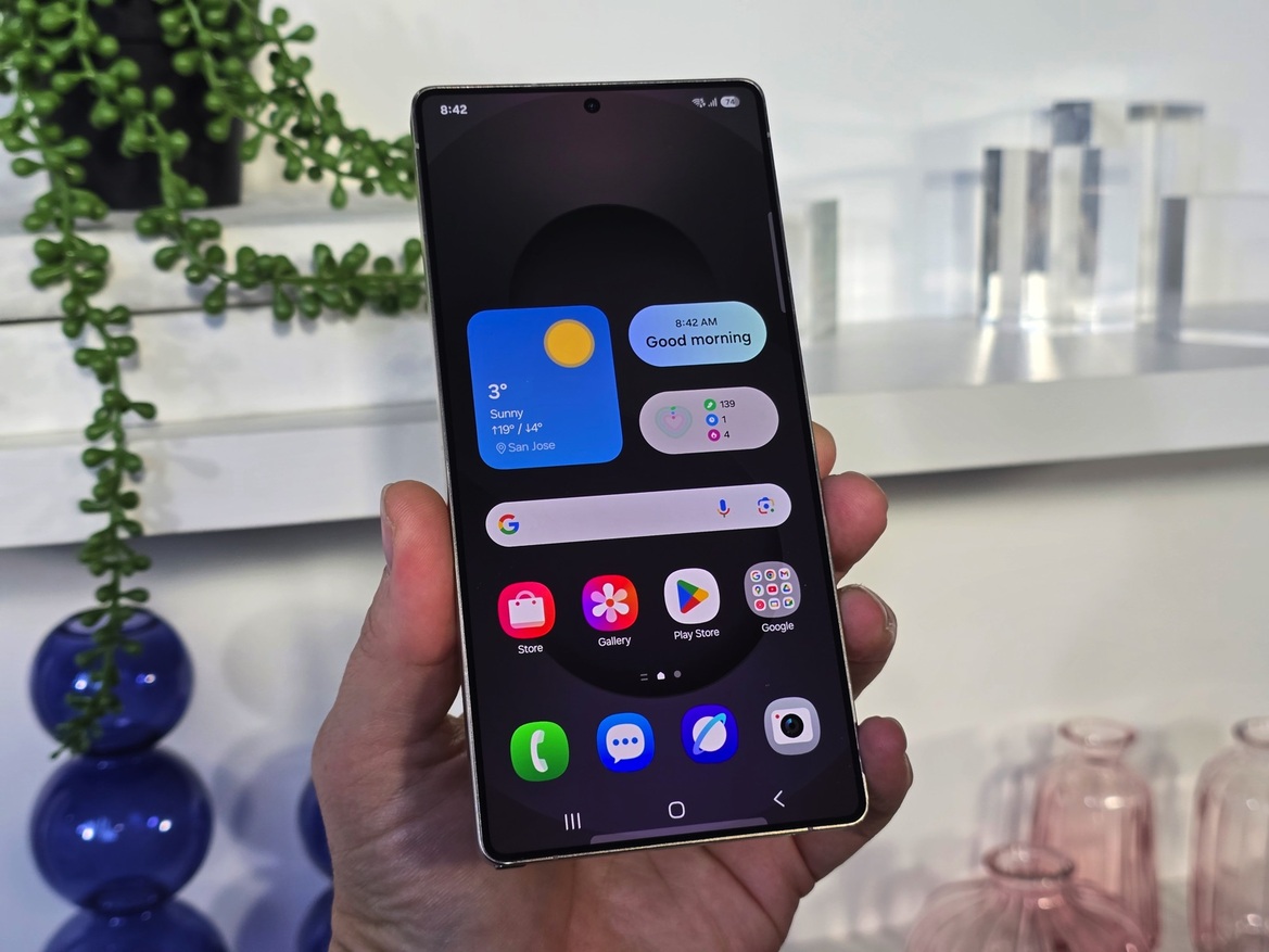 Hands-On With Samsung's Galaxy S25 Ultra, S25 Plus And S25, LIVE At Unpacked 2025