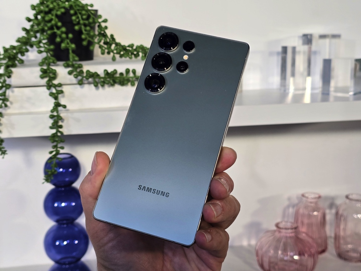 Hands-On With Samsung's Galaxy S25 Ultra, S25 Plus And S25, LIVE At Unpacked 2025