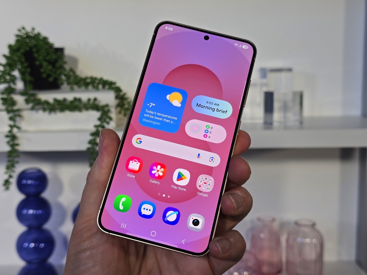 Hands-On With Samsung's Galaxy S25 Ultra, S25 Plus And S25, LIVE At Unpacked 2025