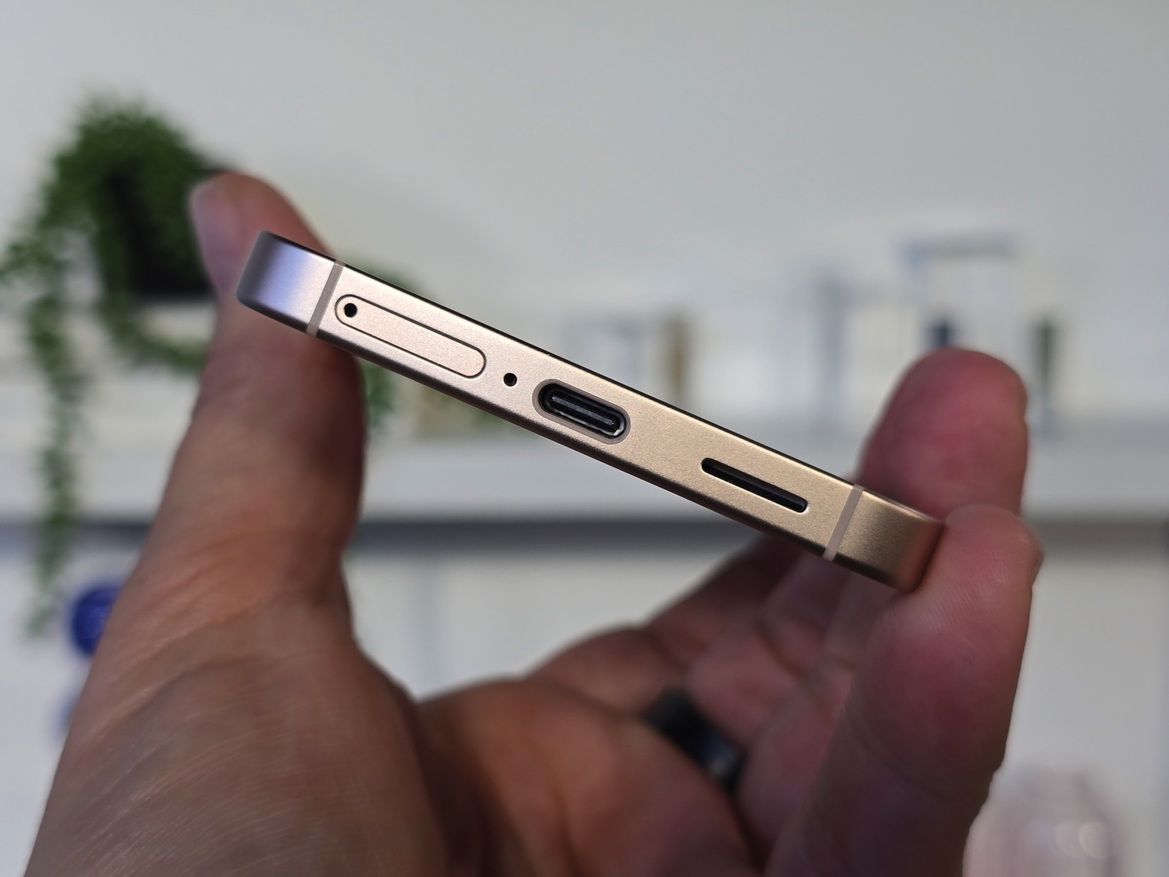 Hands-On With Samsung's Galaxy S25 Ultra, S25 Plus And S25, LIVE At Unpacked 2025