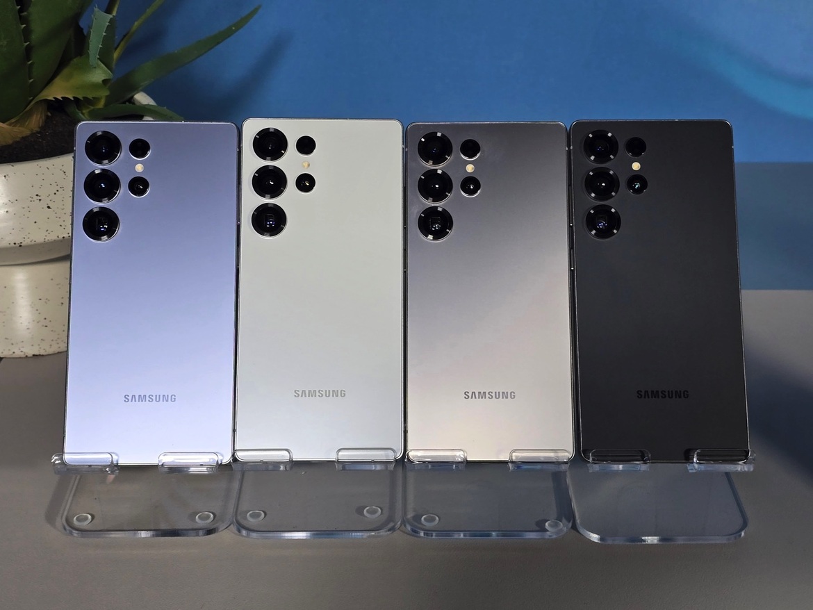 Hands-On With Samsung's Galaxy S25 Ultra, S25 Plus And S25, LIVE At Unpacked 2025