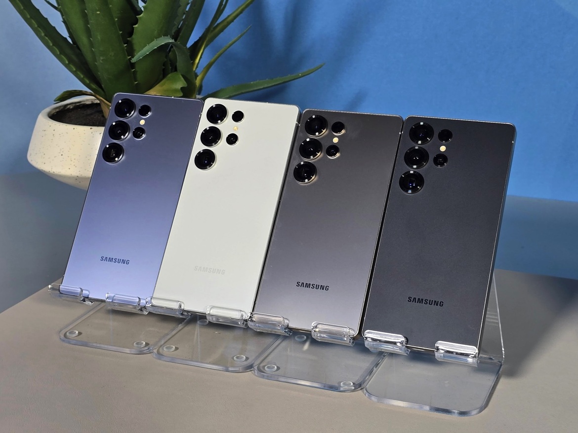 Hands-On With Samsung's Galaxy S25 Ultra, S25 Plus And S25, LIVE At Unpacked 2025