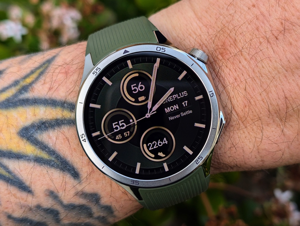 OnePlus Watch 3 Review: WearOS Battery Life Champ, Great Display