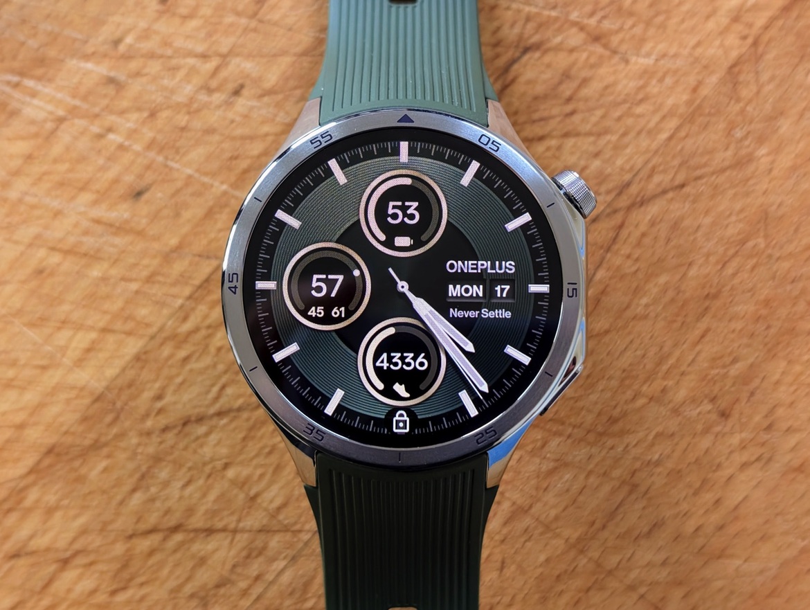 OnePlus Watch 3 Review: WearOS Battery Life Champ, Great Display