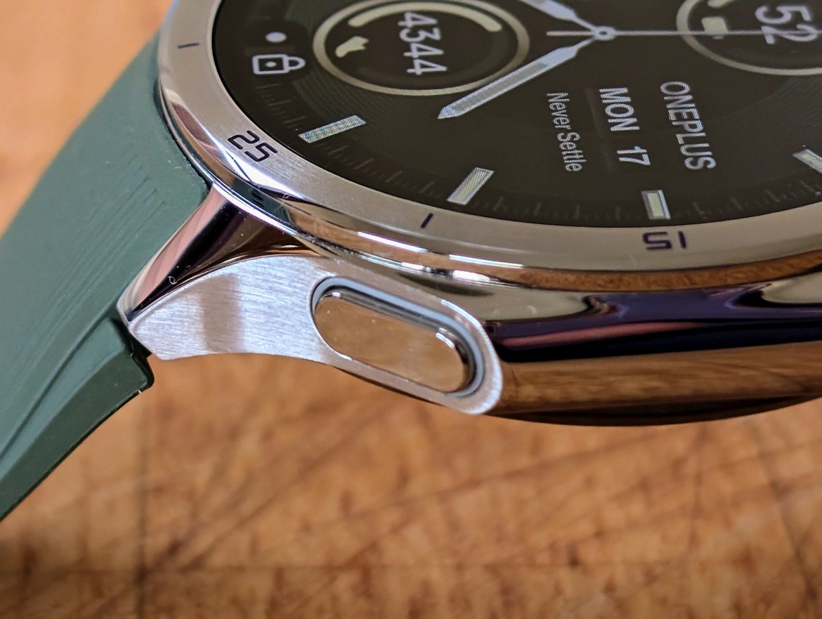 OnePlus Watch 3 Review: WearOS Battery Life Champ, Great Display