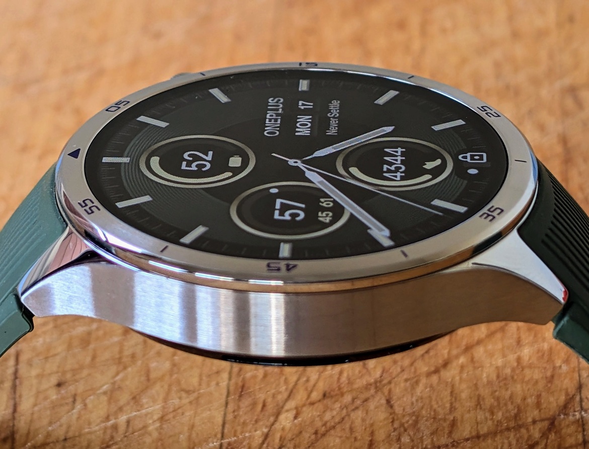 OnePlus Watch 3 Review: WearOS Battery Life Champ, Great Display