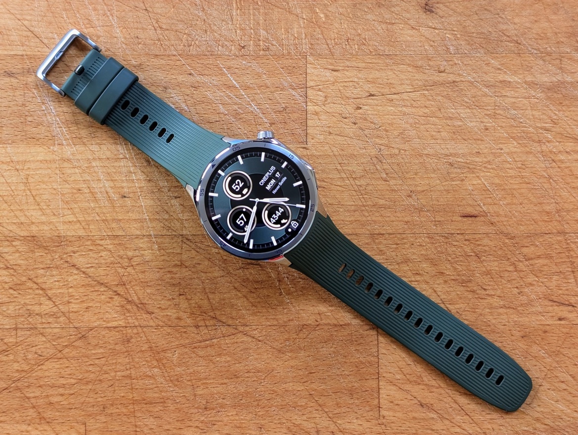 OnePlus Watch 3 Review: WearOS Battery Life Champ, Great Display