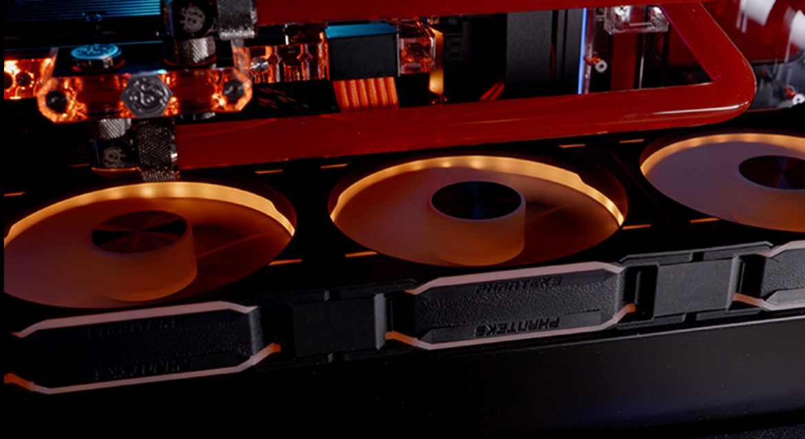 Maingear Apex Force Gaming PC: A Custom Liquid-Cooled Masterpiece