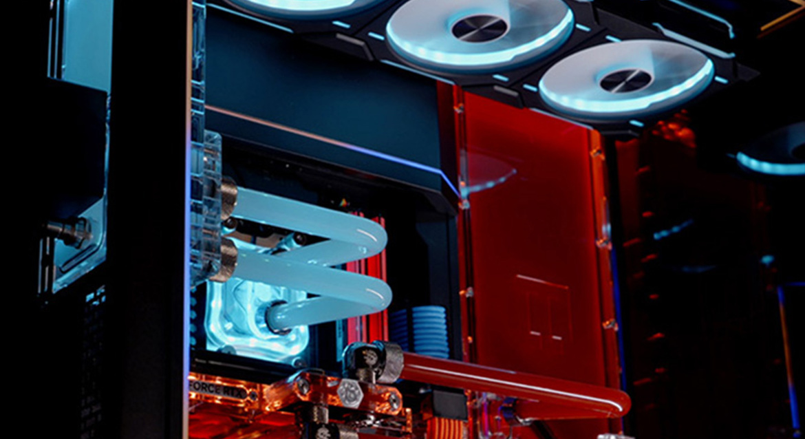 Maingear Apex Force Gaming PC: A Custom Liquid-Cooled Masterpiece