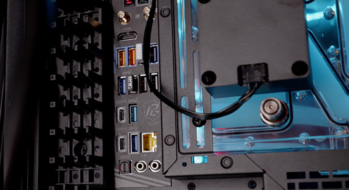 Maingear Apex Force Gaming PC: A Custom Liquid-Cooled Masterpiece