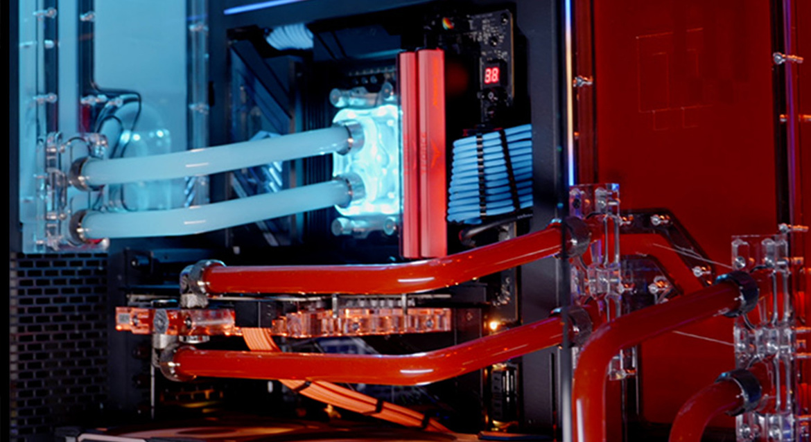 Maingear Apex Force Gaming PC: A Custom Liquid-Cooled Masterpiece