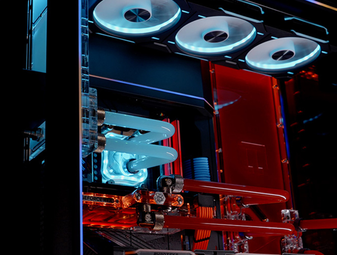 Maingear Apex Force Gaming PC: A Custom Liquid-Cooled Masterpiece