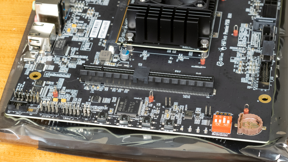 SiFive HiFive Premier P550 Review: A True RISC-V Dev Kit Platform Emerges