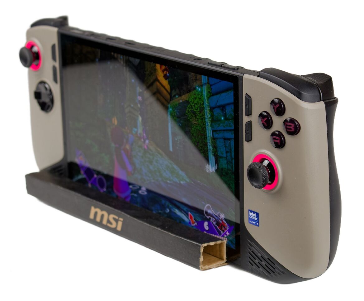 MSI Claw 8 AI+ Review: Plush And Premium Handheld Gaming