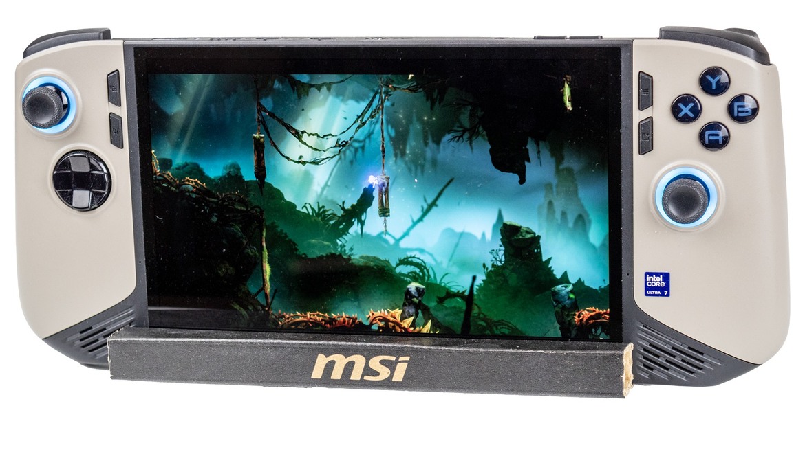 MSI Claw 8 AI+ Review: Plush And Premium Handheld Gaming