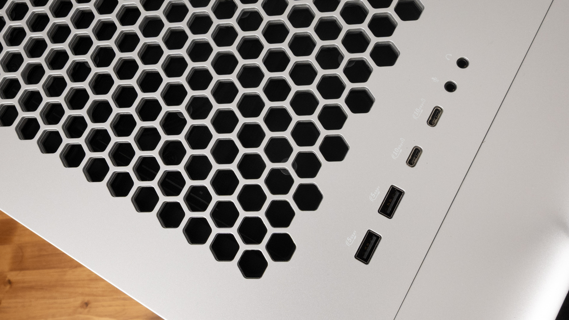 Alienware Area-51 Review: One Super-Clean Beast Of A Gaming PC