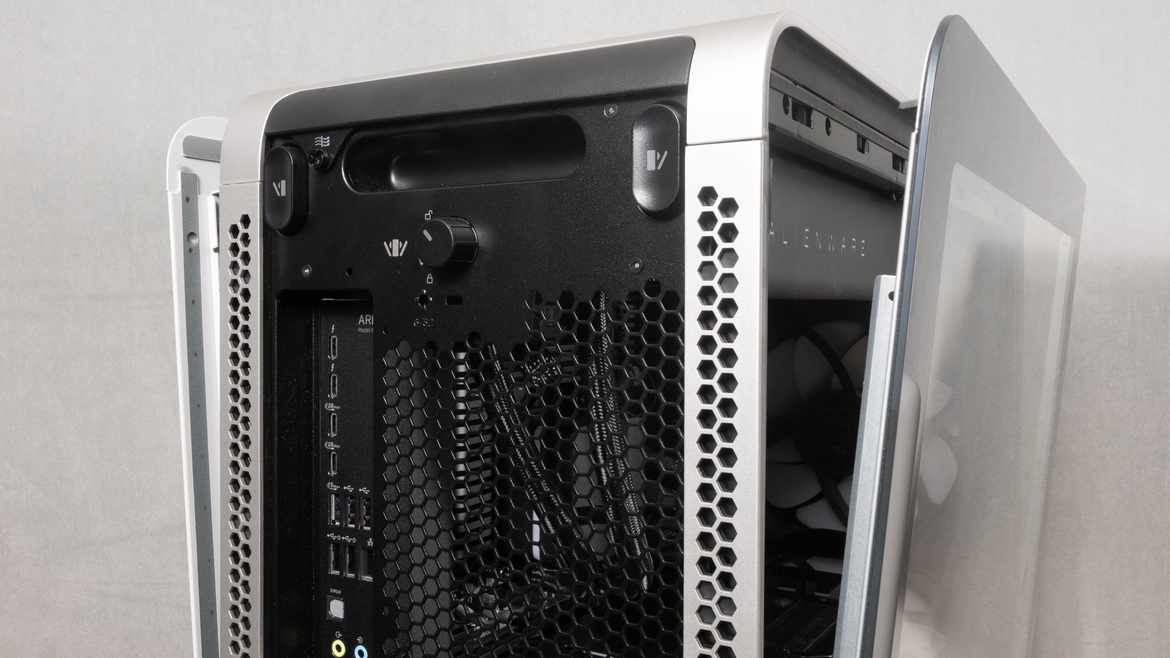 Alienware Area-51 Review: One Super-Clean Beast Of A Gaming PC