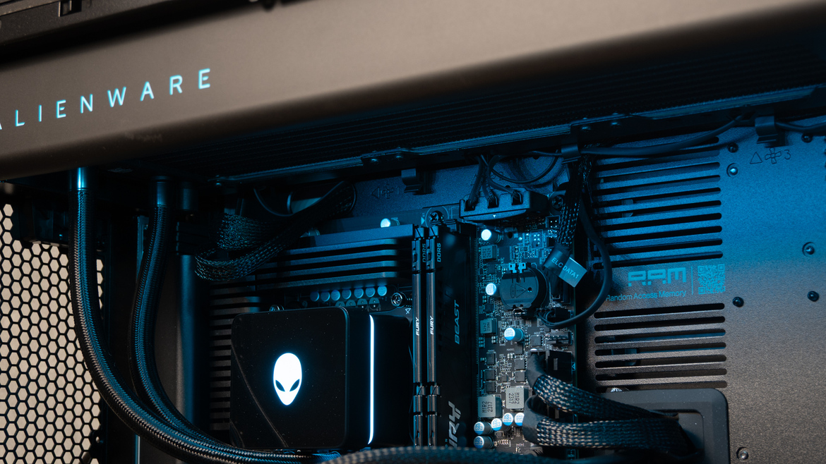 Alienware Area-51 Review: One Super-Clean Beast Of A Gaming PC