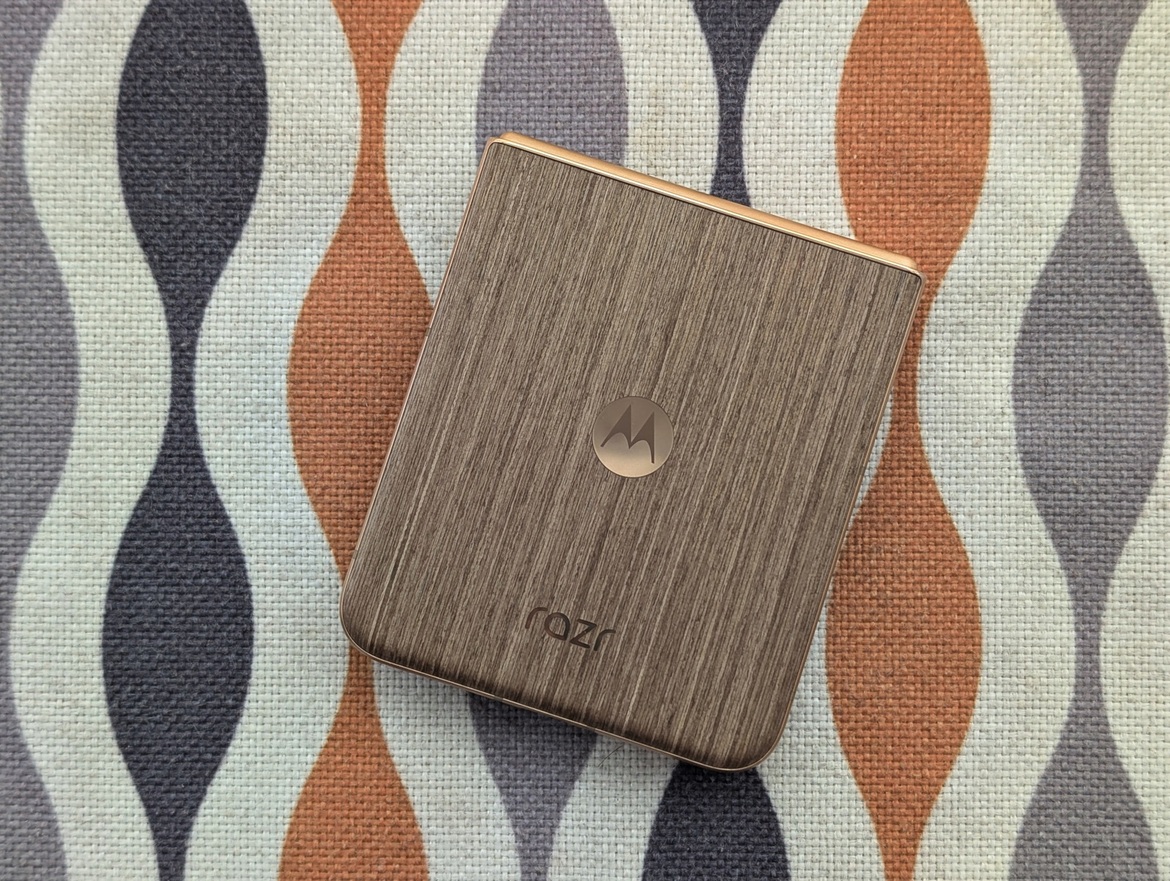 Moto Razr Ultra (2025) Review: A Masterful Folding Flip Phone