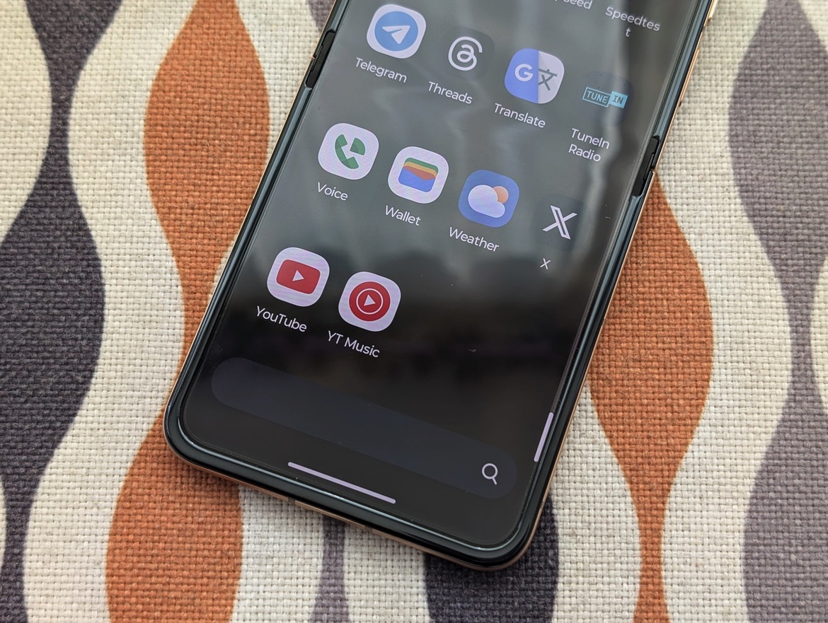 Moto Razr Ultra (2025) Review: A Masterful Folding Flip Phone