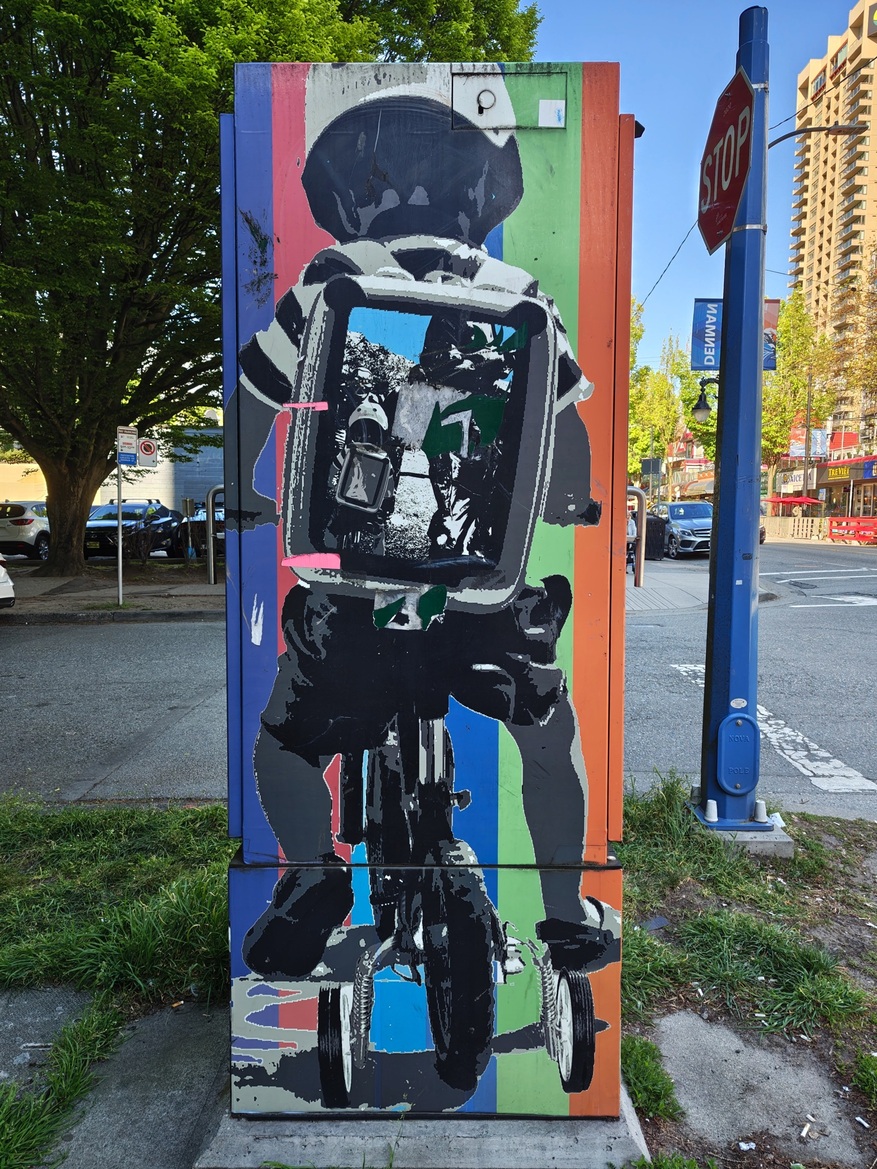 Moto Razr Ultra (2025) Review: A Masterful Folding Flip Phone