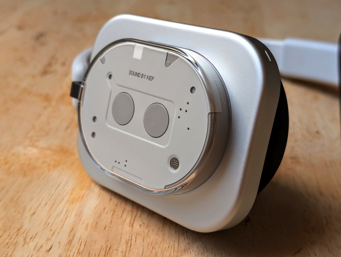 Nothing Headphone (1) Ears-On: An Impressive First Effort