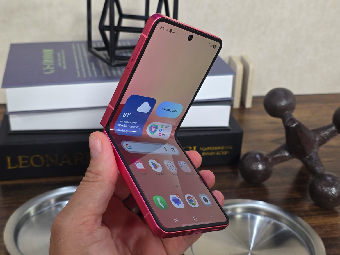 An Exciting Hands-On: Samsung Galaxy Z Fold7, Flip7, Flip7 FE & Watch8 Debut