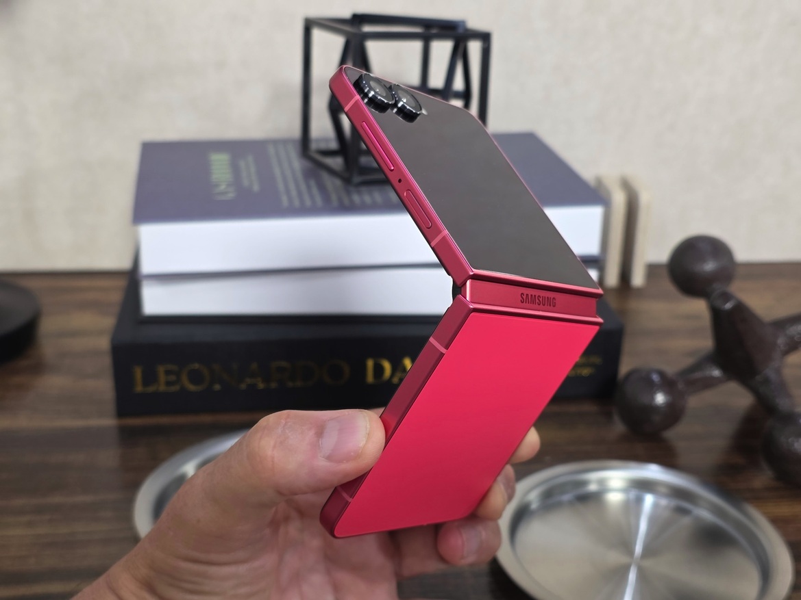 An Exciting Hands-On: Samsung Galaxy Z Fold7, Flip7, Flip7 FE & Watch8 Debut