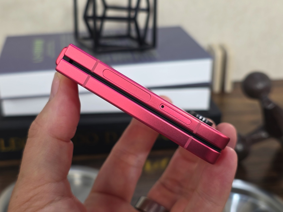 An Exciting Hands-On: Samsung Galaxy Z Fold7, Flip7, Flip7 FE & Watch8 Debut