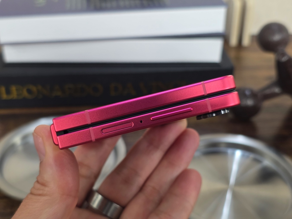 An Exciting Hands-On: Samsung Galaxy Z Fold7, Flip7, Flip7 FE & Watch8 Debut