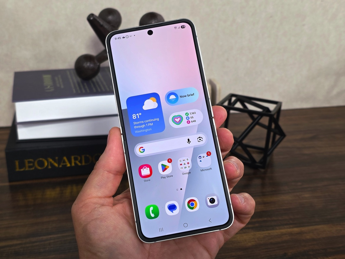 An Exciting Hands-On: Samsung Galaxy Z Fold7, Flip7, Flip7 FE & Watch8 Debut