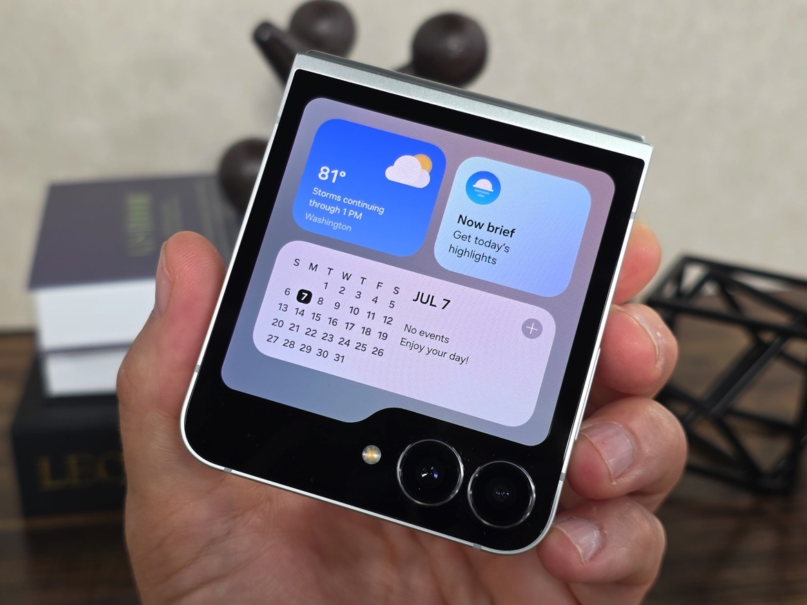 An Exciting Hands-On: Samsung Galaxy Z Fold7, Flip7, Flip7 FE & Watch8 Debut