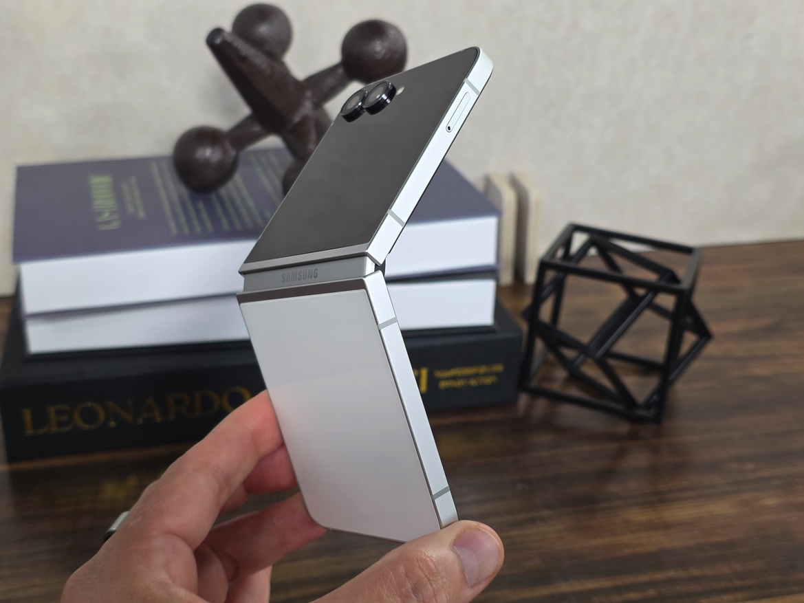 An Exciting Hands-On: Samsung Galaxy Z Fold7, Flip7, Flip7 FE & Watch8 Debut