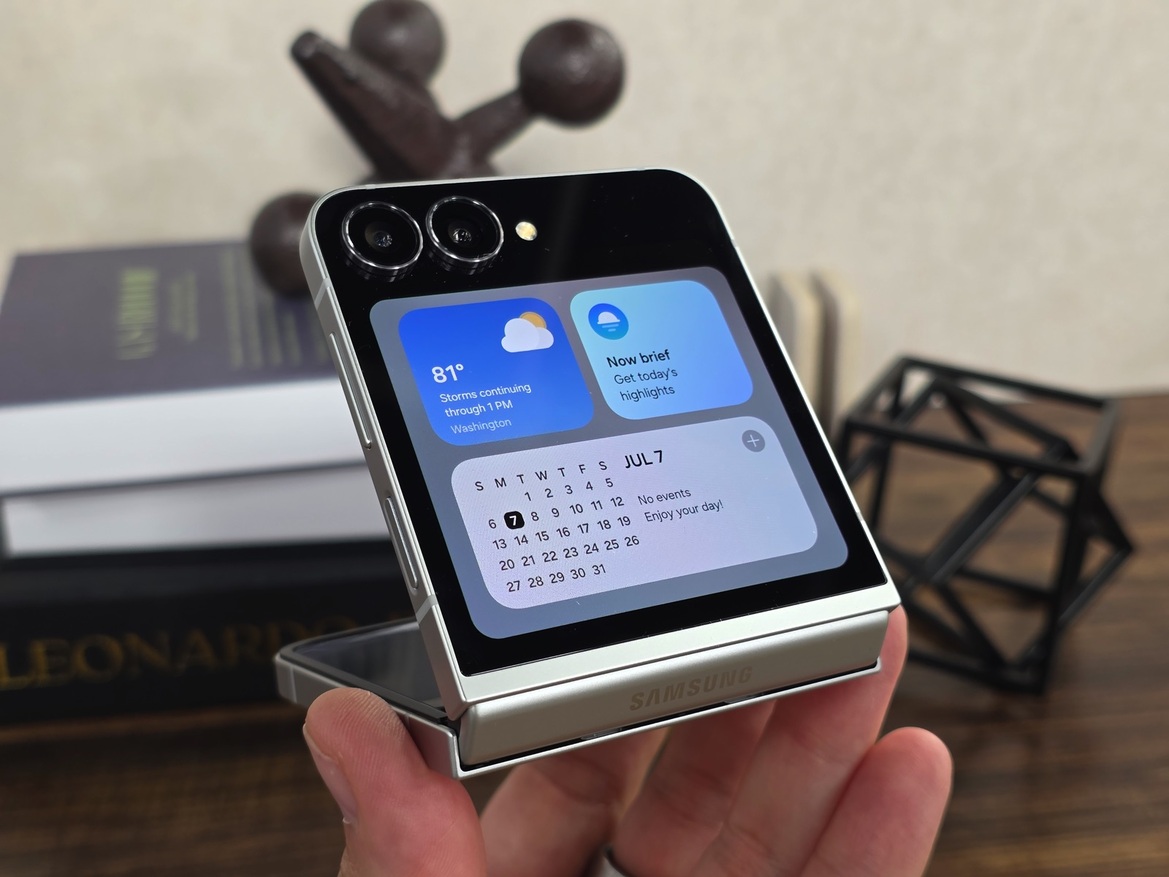 An Exciting Hands-On: Samsung Galaxy Z Fold7, Flip7, Flip7 FE & Watch8 Debut