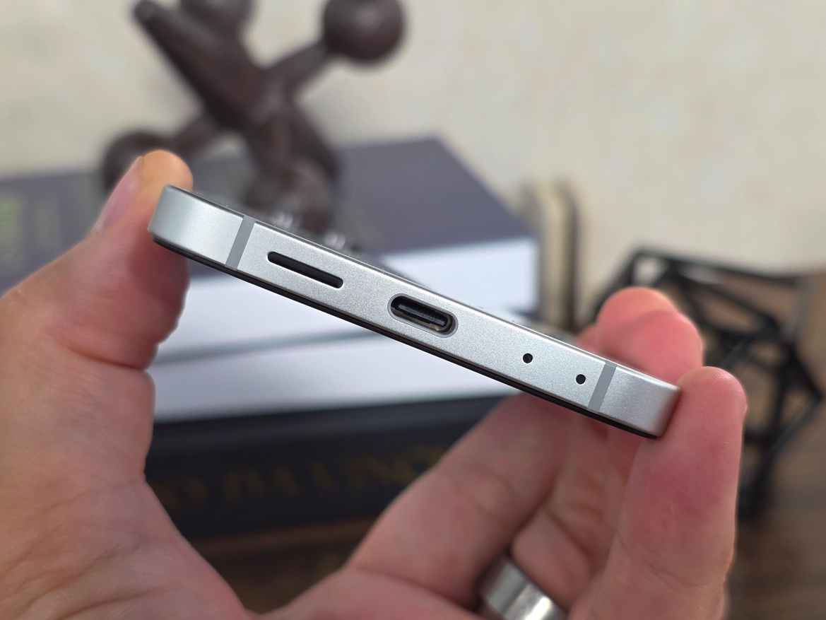 An Exciting Hands-On: Samsung Galaxy Z Fold7, Flip7, Flip7 FE & Watch8 Debut