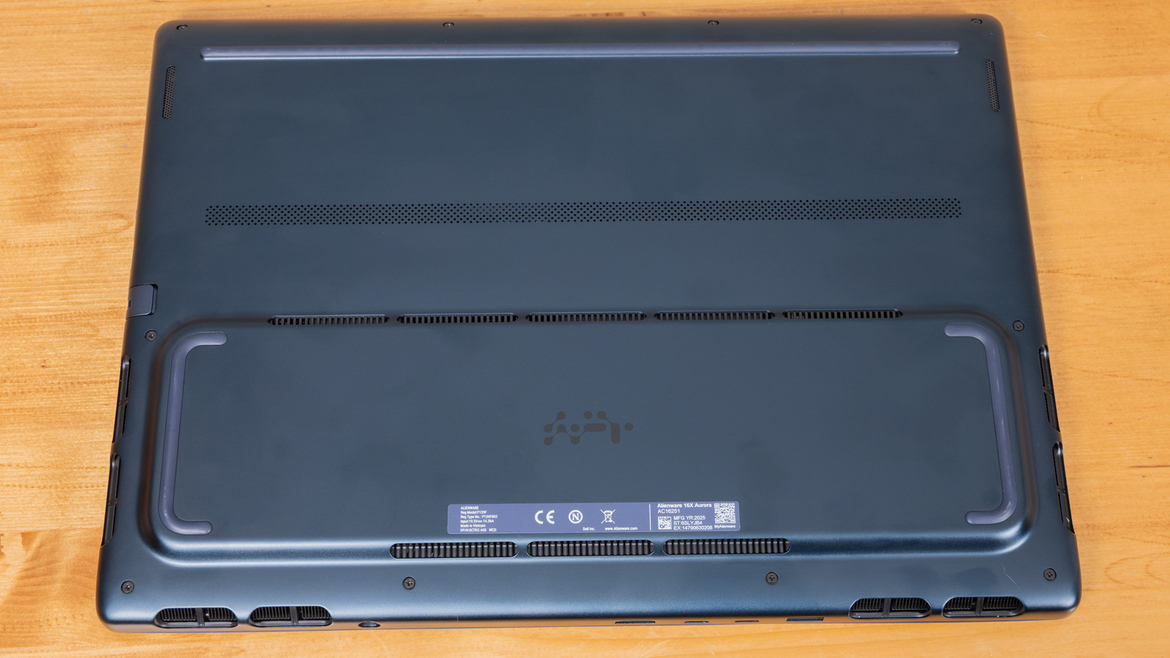 Alienware 16X Aurora Review: Gaming Power, Premium Design, Solid Value